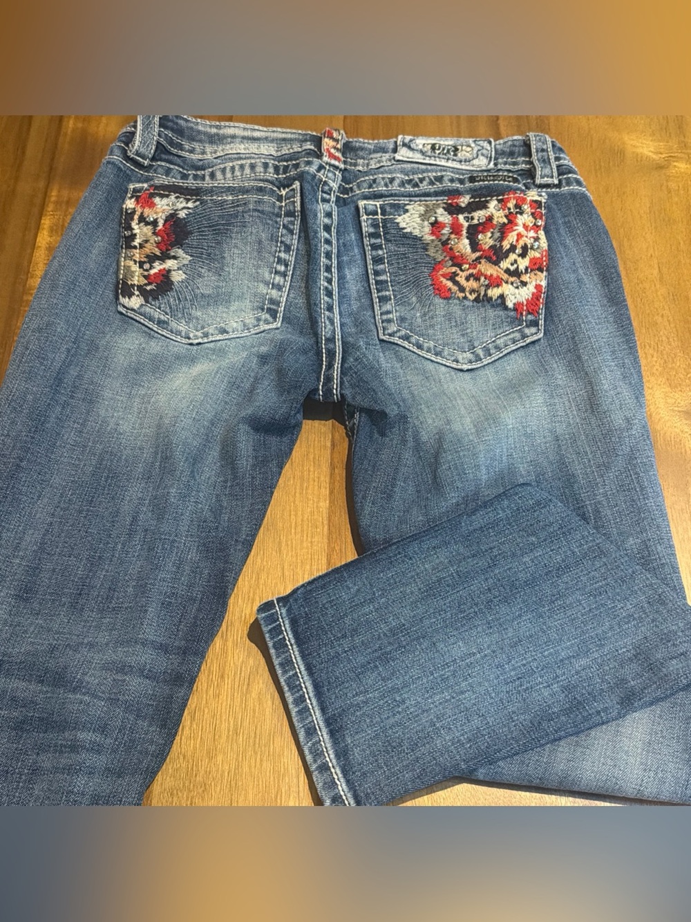 Miss Me Signature Skinny Jeans Floral Feather Embroidered Pocket Medium Wash 29
